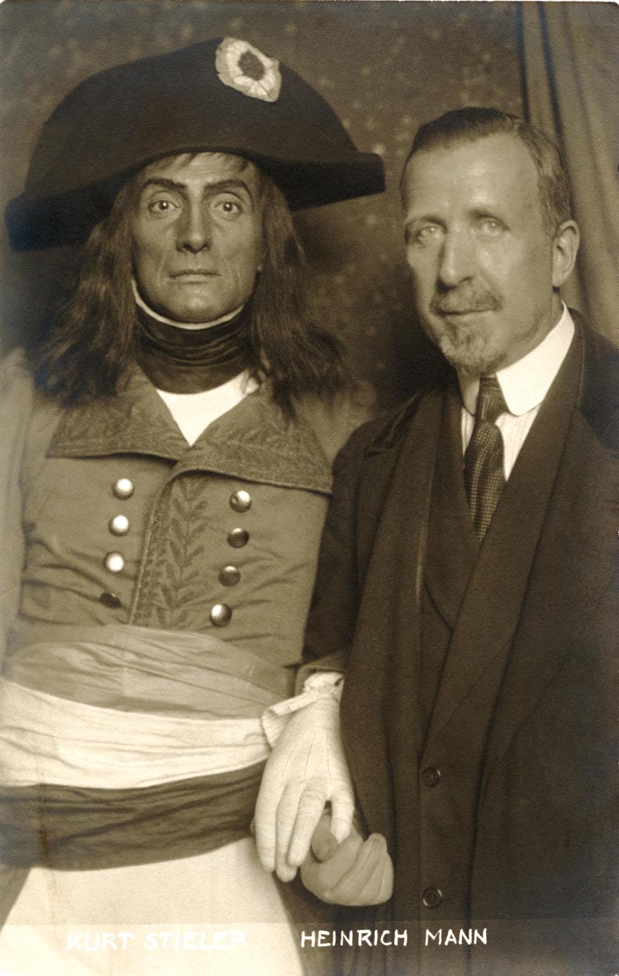 Media Name: mann_c_deutsches_theatermuseum_munchen.jpg