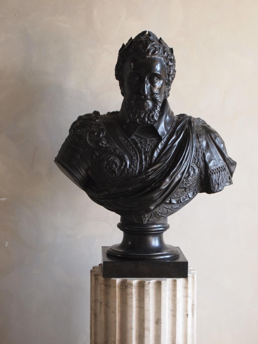 Media Name: o_buste_bronze_henriiv_barthelemy_tremblay.jpg