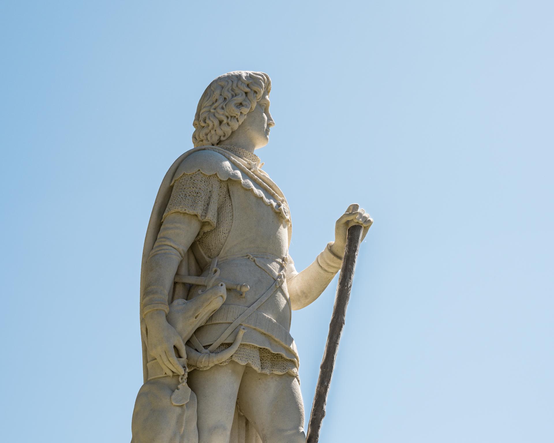 Gaston_Febus_statue