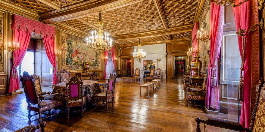 chateau_pau_grand_salon_mobilier_HenriIV_domaine