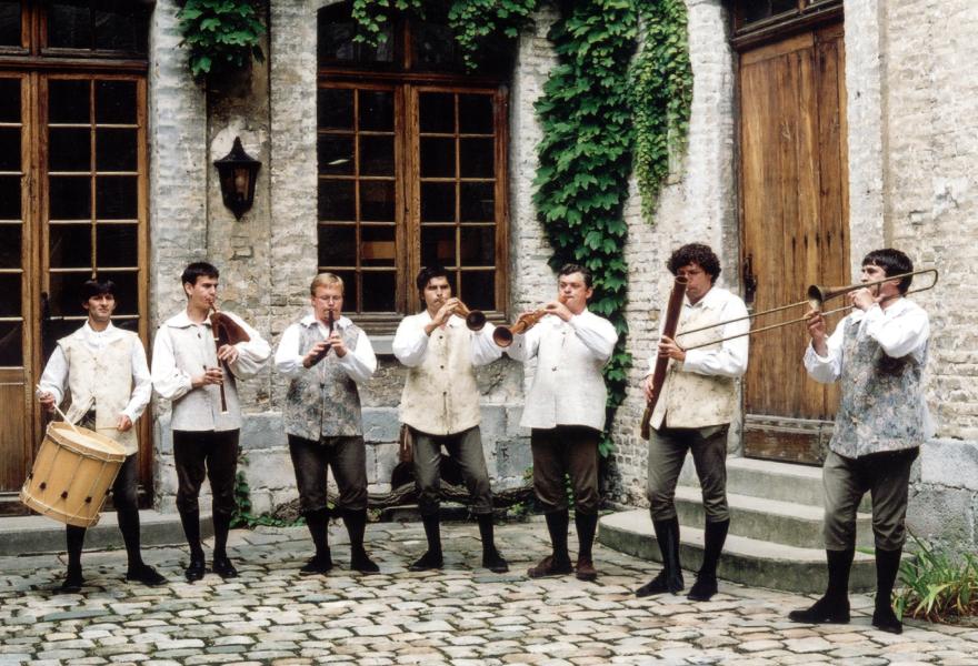 Media Name: les_hautbois_d_henri_iv.jpg