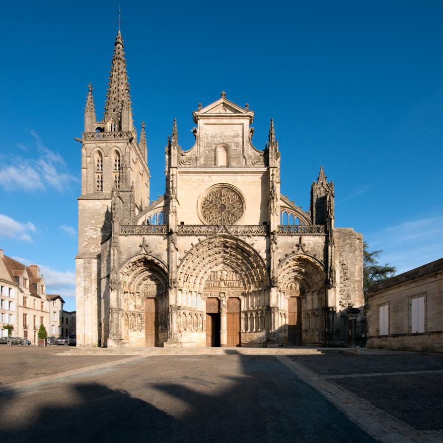 Media Name: o_09_cathedrale_st_jean_baptiste_bazas.jpg
