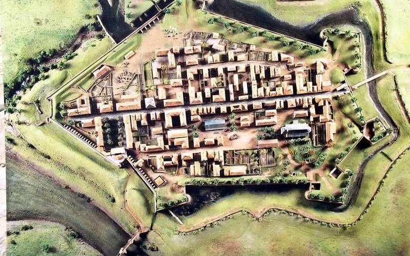 Media Name: pla-maquette-de-navarrenx-vue-de-dessus-au-1-250e-mesure-2-50-metres-par-2-metres-dr-p.jpg