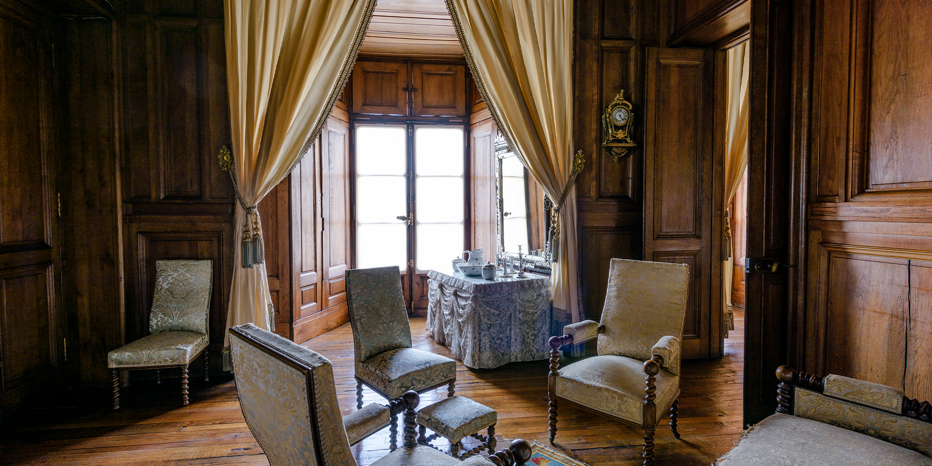 chateau_pau__chambre_imperatrice_Eugenie_NapoleonIII_HenriIV